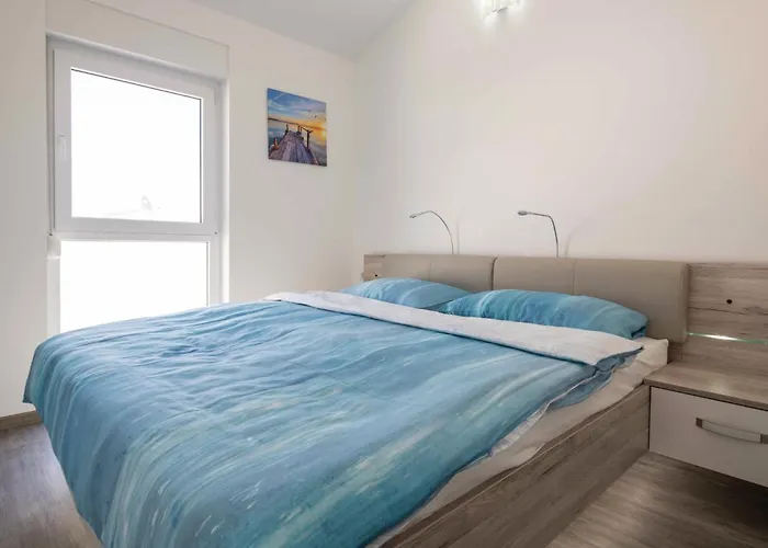4 Bedroom Cozy In Vikendica