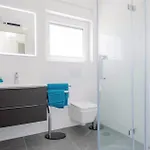 بيت للعطل 4 Bedroom Cozy In *
