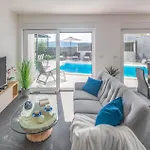 4 Bedroom Cozy In * ميدولين